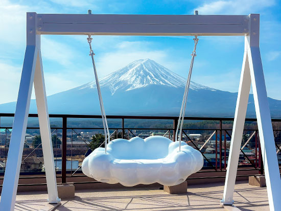 【フォトスポット】ふじ雲ブランコ